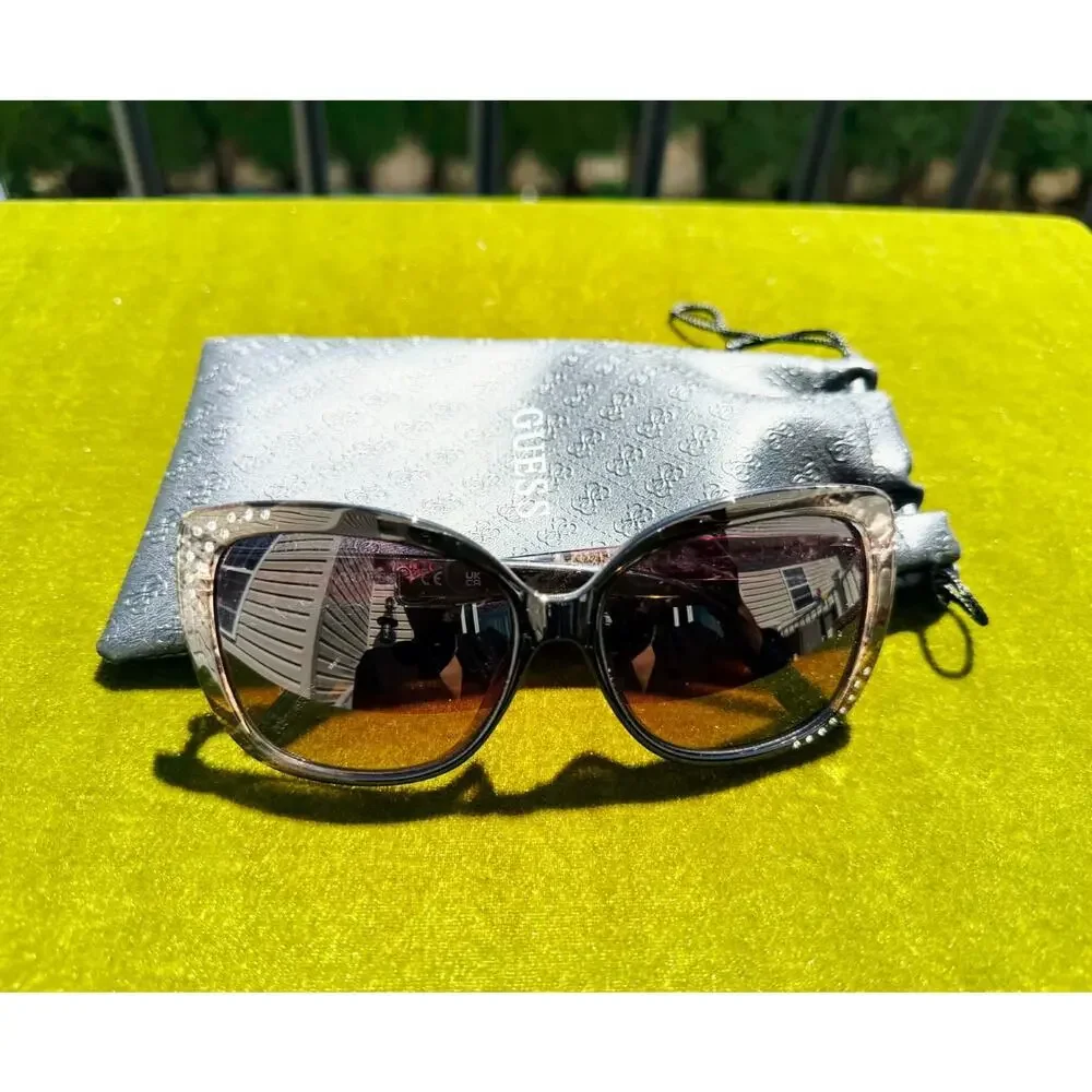 Guess stylish cat